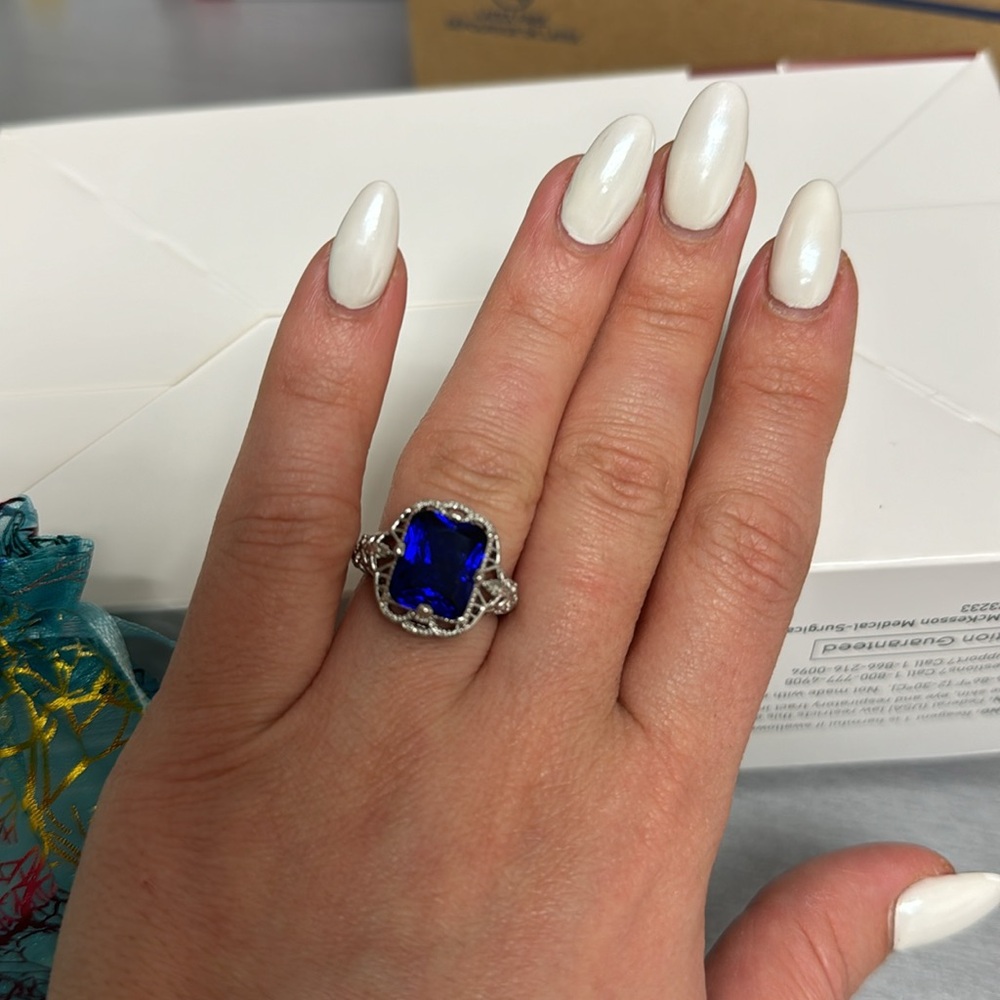 Ring - Picture 2 of 5